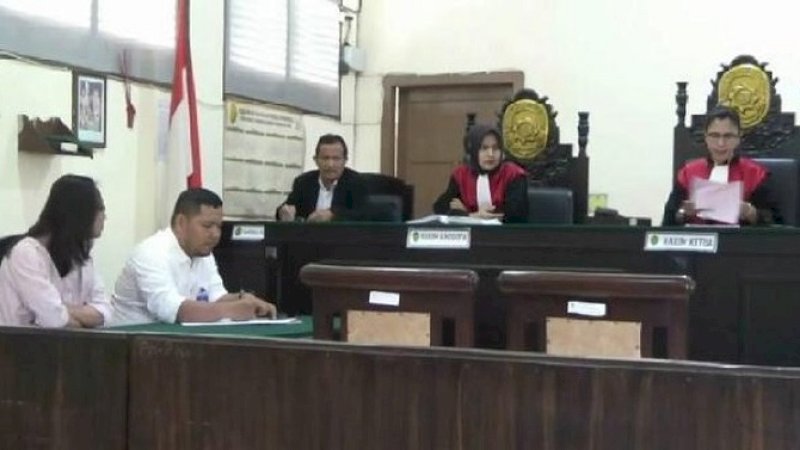 Suasana sidang anak gugat ibu di Probolinggo. (FOTO: DETIKCOM)