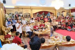 Kala Wagub Sulsel Jamu Pemain dan Official PSM Makassar