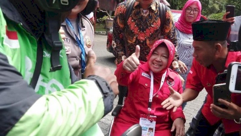 Risma saat tiba di lokasi Kongres PDIP. (Foto/Detikcom)