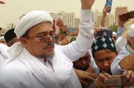 Soal Habib Rizieq Serobot Doa di Makam Mbah Moen, Ini Penjelasan FPI