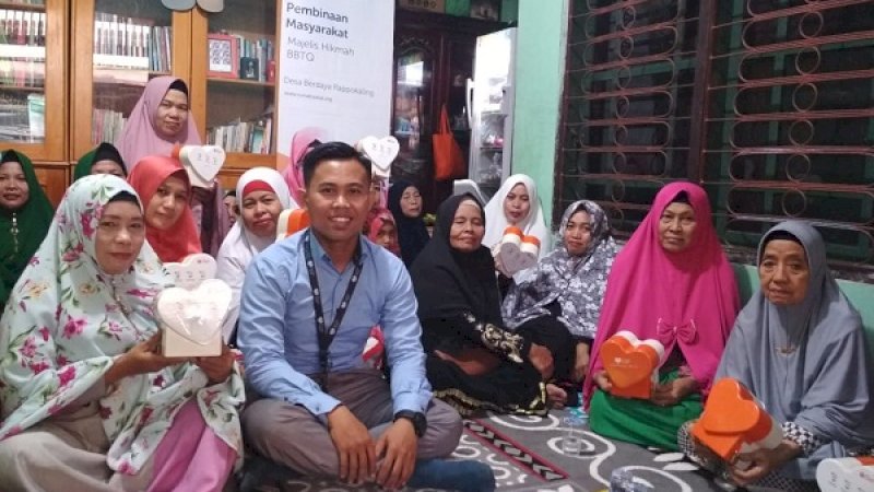 Emak-emak Rappokaling Antusias Menabung Lewat Superinfaq