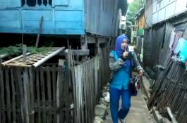 Bawa Megaphone Keliling Panggil Warga, Aksi Petugas Puskesmas di Pulau Sembilan Tuai Pujian