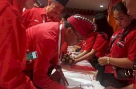 Resmi Jadi Kader PDIP, Nurdin Abdullah Masuk Tim Perumus di Kongres Bali