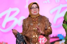 Dekranasda Palopo Ikut Fashion Show di Penutupan Musda Dekranasda Sulsel 2019
