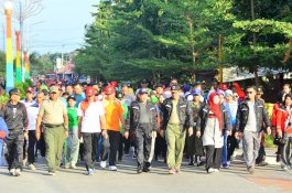 Ribuan Peserta Ikut Jalan Santai Meriahkan HUT ke-74 RI di Sidrap