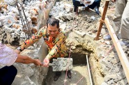Wabup Sidrap Letakkan Batu Pertama Pembangunan Kantor Desa Sereang