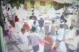 Video Jemaah Salat Id Bubar Gara-Gara Sapi Kurban Lepas dari Ikatan di Cipayung
