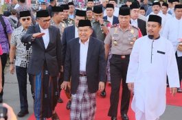 JK Pertemukan Nurdin Abdullah dengan Pansus Hak Angket di Haji Bau