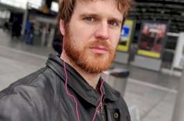 Sudah Dua Minggu Pria ini Dirawat di Rumah Sakit Karena Ereksi Permanen