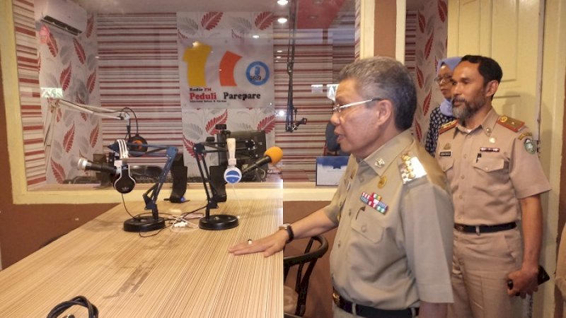 Wali Kota Parepare, HM Taufan Pawe berkunjung ke kantor Dinas Kominfo, Senin (12/8/2019).