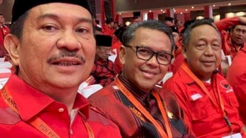 Bupati Toraja Utara Kalatiku Paembonan (kanan) bersama Gubernur Sulsel Nurdin Abdullah (tengah) dan Ketua DPD PDI Perjuangan Sulsel Andi Ridwan Wittiri saat memghadiri Kongres V PDI Perjuangan di Bali. 