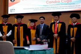 Ciptakan Model Pembelajaran Pendidikan Kedamaian, Alumni UNM Ini Raih Gelar Doktor di UPI