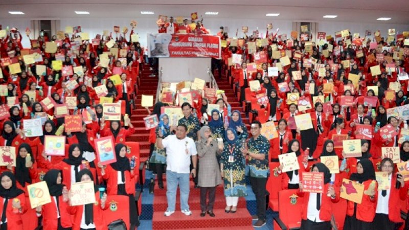 Fakultas Hukum Unhas Luncurkan Gerakan Kurangi Sampah Plastik
