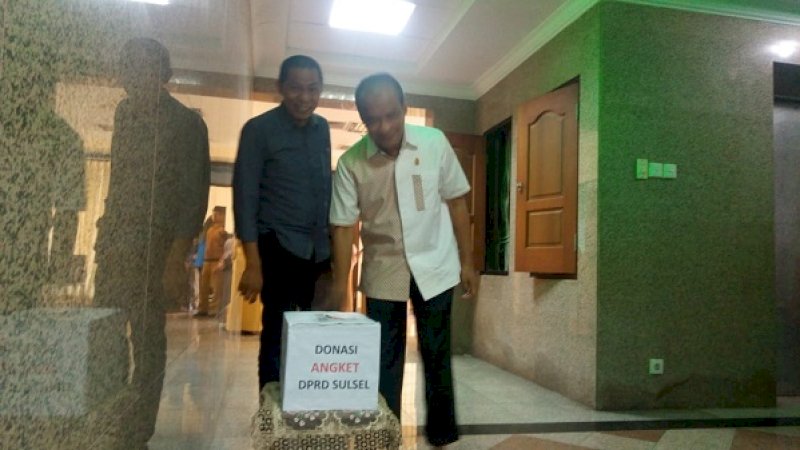 Kotak donasi di Lantai 2 Kantor DPRD Sulsel, Jalan Urip Sumoharjo, Makassar, Senin  (12/8/2019). 
