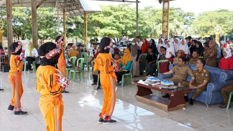 Senam Jadul Meriahkan HUT Ke-74 RI di Bulukumba