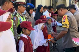 42 Anak Personel Polres Selayar Dapat Beasiswa dari Primkoppol