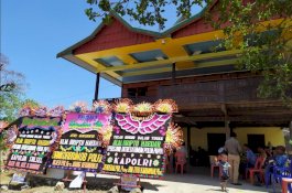 Keluarga di Barru Menanti Jenazah Briptu Hedar