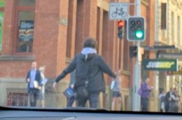 Dengan Berteriak 'Allahu Akbar' Seorang Pria Menikam Wanita di Sydney