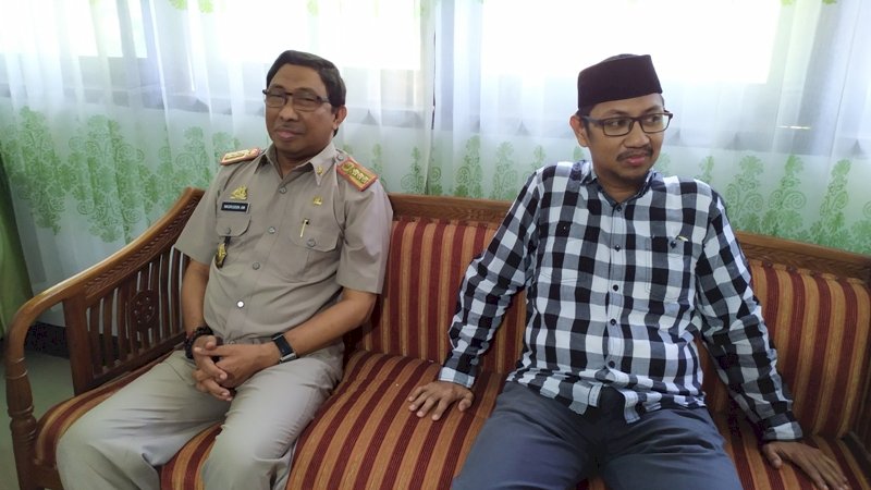 Nasruddin AM (kiri) dan Rusdi Hidayat Jufri.