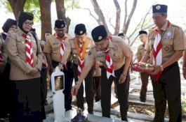 Peringati Hari Pramuka, Iqbal Suhaeb Pimpin Ziarah ke TMP Panaikang