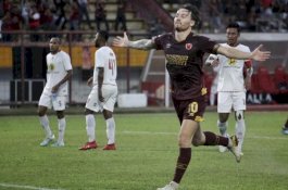 Diwarnai 1 Kartu Merah dan Gol Penalti, PSM Susah Payah Taklukkan Barito Putera 2-1