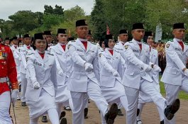 Hanya Demi Keseragaman, Paskibraka Putri yang Berjilbab Dipaksa Pakai Rok Pendek