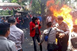 Kondisi Terkini Dua Polisi yang Terbakar Saat Kawal Demo Mahasiswa