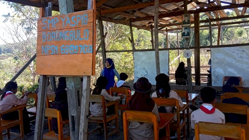 Kondisi SMP Yaspib Desa Borong Bulo, Kecamatan Bontolempangan, Kabupaten Gowa.