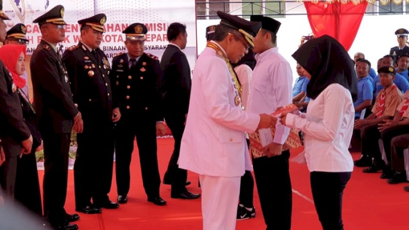 Surat remisi diserahkan secara simbolis Wali Kota Parepare, HM Taufan di kantor LPKA Kelas II Parepare, Sabtu (17/8/2019).
