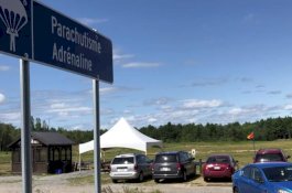 Parasutnya Gagal Terbuka, Wanita ini Selamat Jatuh dari Ketinggian 1,5 Km