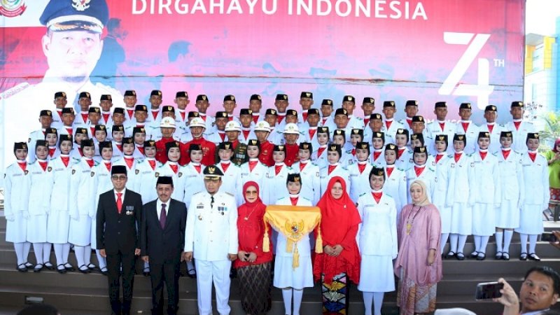 HUT RI Pertemukan Dua Mantan Wali Kota Makassar