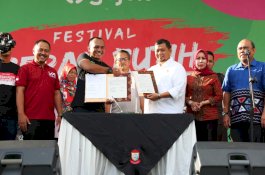 Pemkot Makassar dan Gojek Teken MoU Tingkatkan Pelayanan Publik