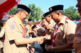 Iqbal Suhaeb Terima Dua Penghargaan di Apel Besar HUT ke-58 Pramuka 