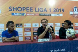 Kalah Dari PSM, Robert Sebut Gol Kedua Pluim Mengubur Harapan Anak Asuhnya