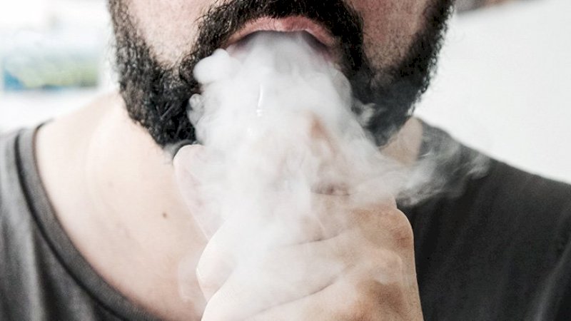 Ratusan Penyakit Paruparu Misterius Diduga Akibat Vaping