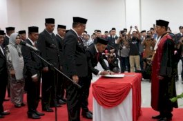 Anggota DPRD Bulukumba Resmi Dilantik, H Rijal Jabat Ketua Sementara