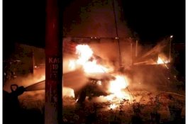 Rumah Terbakar Dini Hari, Ayah, Ibu dan Balitanya Tewas Berpelukan