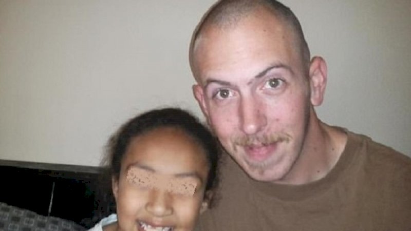 Zaria Burgess dan ayahnya, Joshua Burgess.