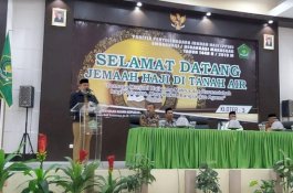 Subuh-subuh, Wali Kota Parepare Sambut Jemaah Haji Parepare di Sudiang