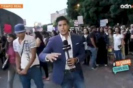 Reporter TV Dihantam Hingga Tumbang Saat Melaporkan Demo