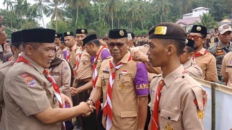 Bupati Bulukumba AM Sukri Sappewali, membuka Perkemahan Pramuka di lapangan Desa Bontotangnga, Kecamatan Bontotiro, Bulukumba, Selasa, 20 Agustus 2019.