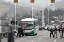 Detik-detik Saat Pembajak Bus di Rio Ditembak Mati oleh Sniper