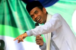 Soal Ceramah 'Salib', Hari Ini UAS Temui MUI