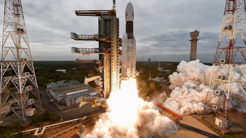 Chandrayaan-2 ISRO diluncurkan dari Satish Dhawan Space Center di Sriharikota, sebuah pulau di lepas pantai negara bagian Andhra Pradesh selatan
