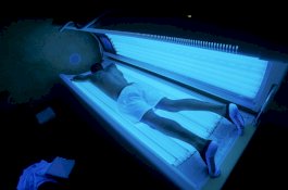 Keseringan Pakai Kasur Tanning, Perempuan Ini Kena Kanker Kulit
