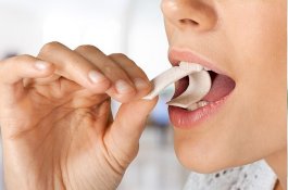 Suami Ceraikan Istrinya Karena Menolak Pemberian Permen Karetnya