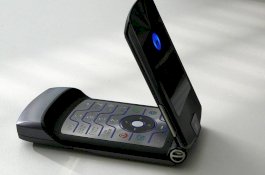 Smartphone Lipat Motorola RAZR Akan Dirilis Akhir Tahun ini