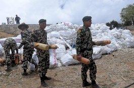 Pendaki Gunung Everest Akan Dilarang Membawa Plastik Sekali Pakai