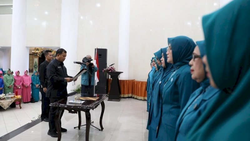 Pj Wali Kota Makassar Lantik Pengurus TP PKK
