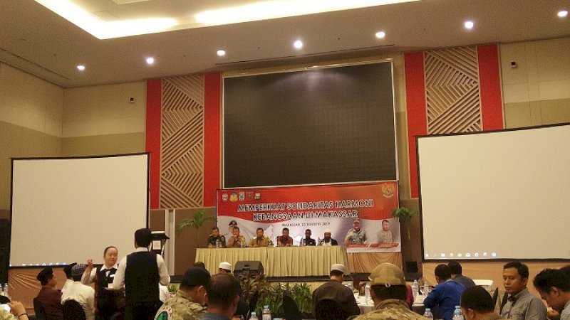 Penjabat Wali Kota Makassar, Iqbal Suhaeb menghadiri diskusi bertema, "Memperkuat Solidaritas Harmoni Kebangsaan" di Makassar, Kamis (22/8/2019). 